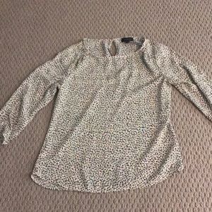 Quarter sleeve blouse